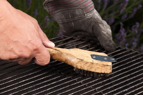 4 Tricks To Clean Your Grill Grates 